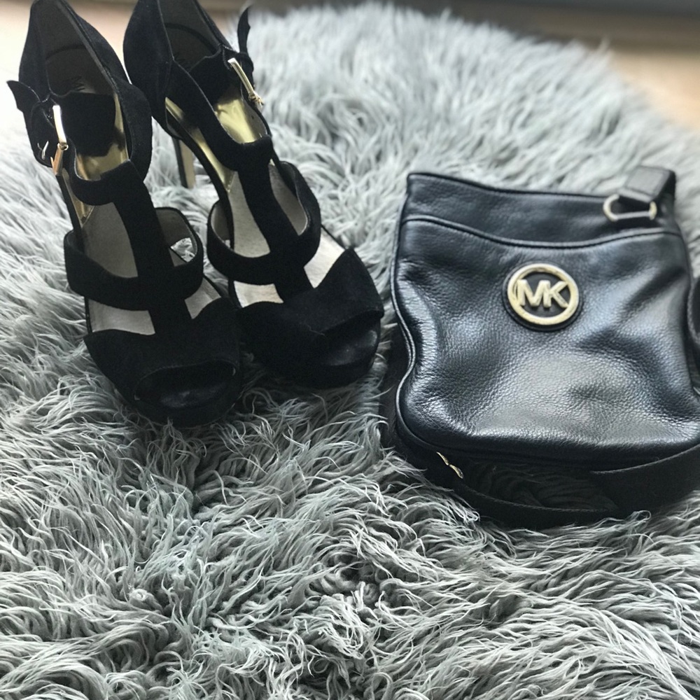 SALE💥 Michael Kors Shoes - Picture 6 of 7
